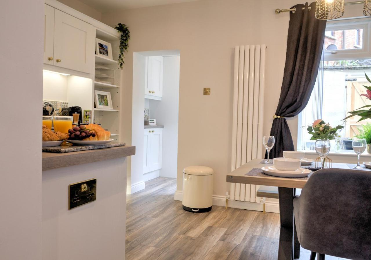 The Belfast Boutique Central Cozy Sleeps7 (Adults Only) Exterior photo
